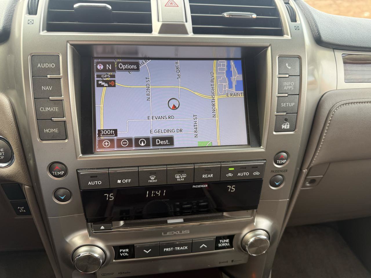 Used 2017 Lexus GX 460 Premium w/ Premium Package AWD/4WD image 30