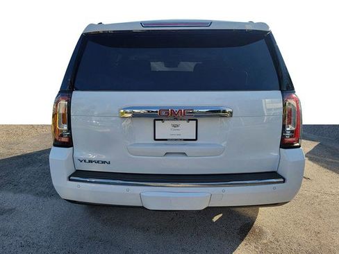 Used 2016 GMC Yukon Denali w/ Open Road Package image 23