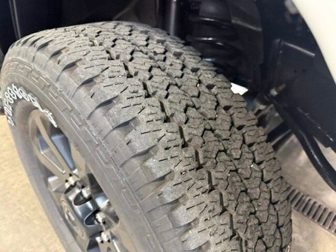 Used 2025 RAM 2500 Big Horn AWD/4WD image 5