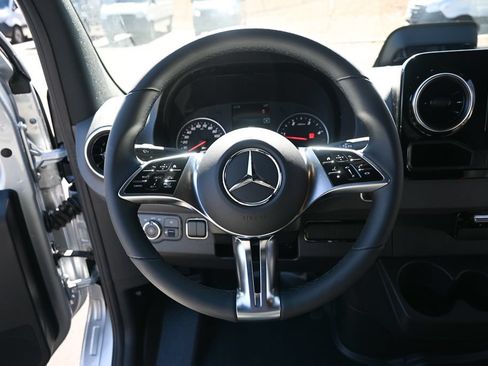 Used 2026 Mercedes-Benz Sprinter 2500 image 2