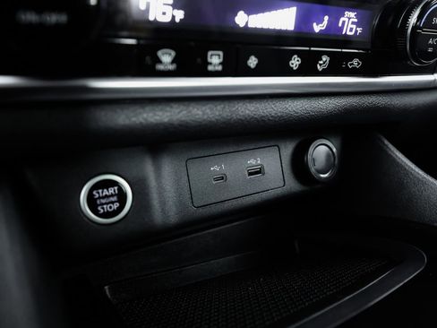 Used 2022 Nissan Rogue SV image 26