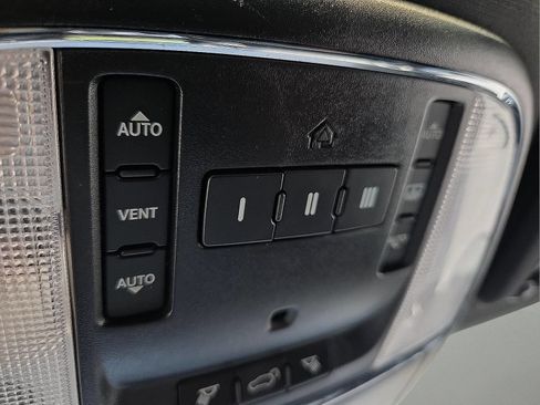 Used 2018 Jeep Grand Cherokee High Altitude AWD/4WD image 21