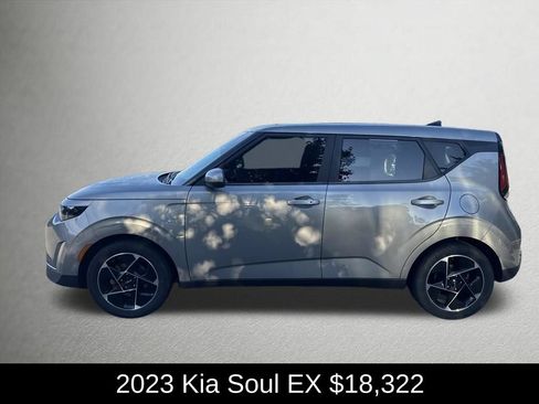Used 2023 Kia Soul EX FWD image 6