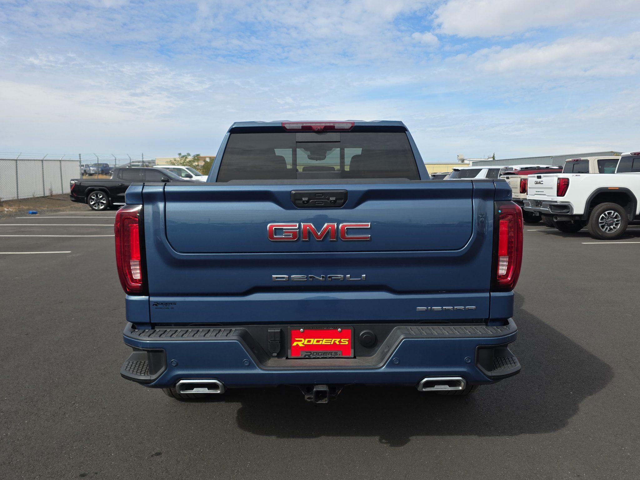 Used 2025 GMC Sierra 1500 Denali w/ Denali Reserve Package AWD/4WD image 7