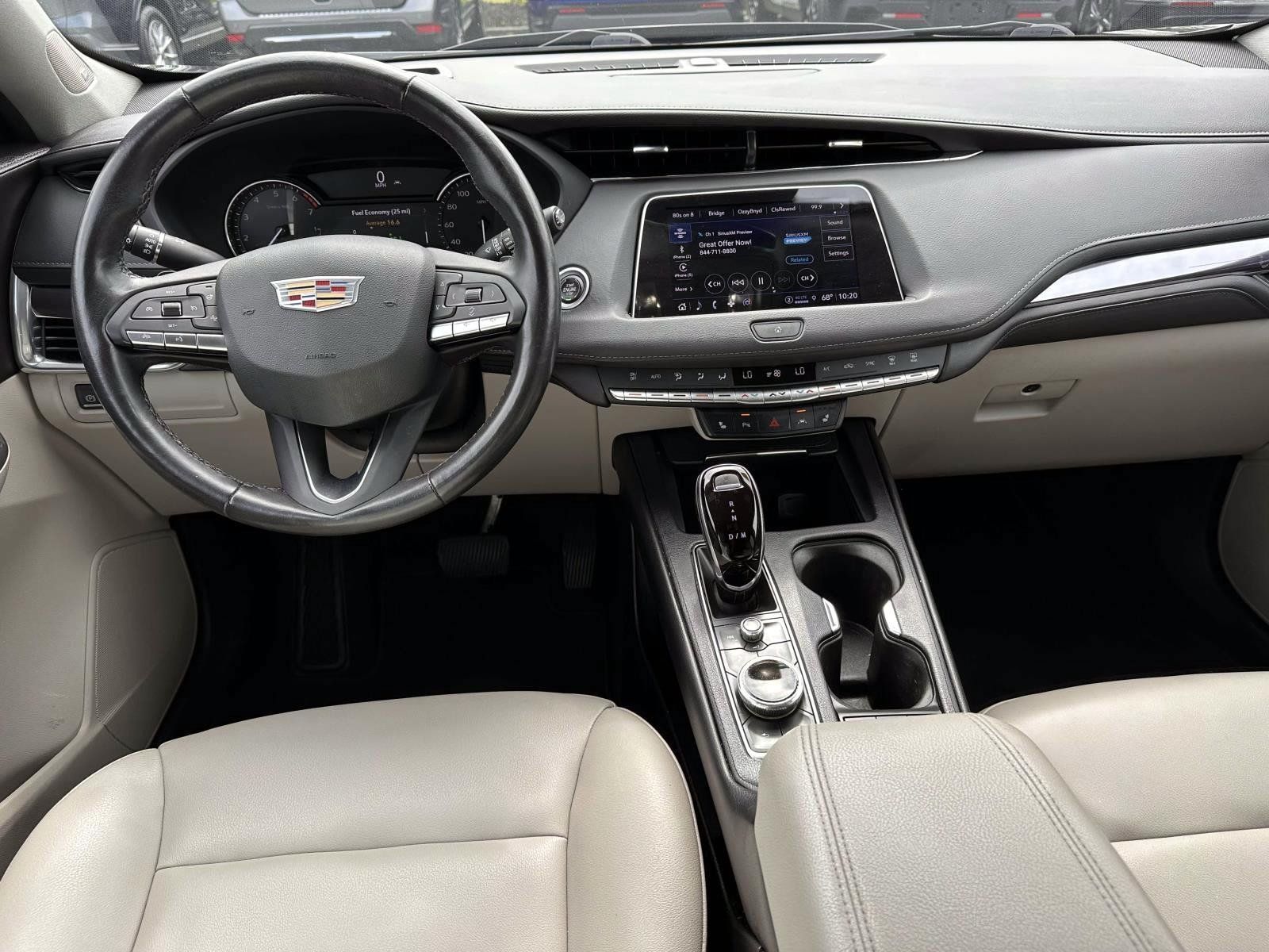 Used 2022 Cadillac XT4 Luxury w/ Cold Weather Package AWD/4WD image 15