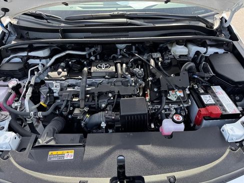 Used 2025 Toyota Corolla SE w/ SE Premium Package image 12