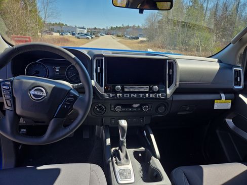 New 2026 Nissan Frontier SV w/ SV Convenience Package AWD/4WD image 3