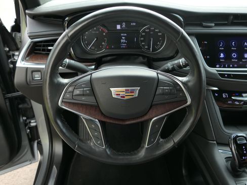 Used 2023 Cadillac XT5 Premium Luxury FWD image 18
