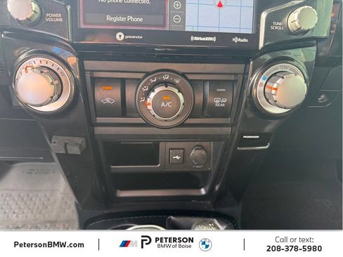 Used 2022 Toyota 4Runner TRD Off-Road Premium AWD/4WD image 26