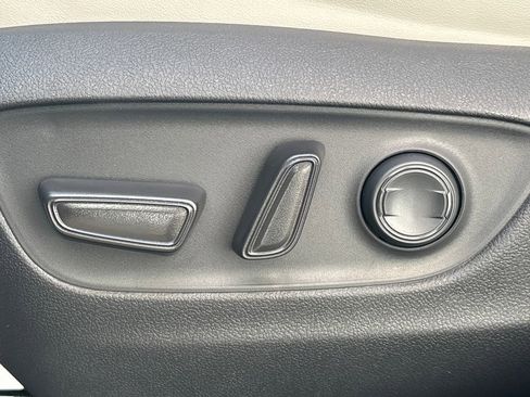 New 2025 Toyota RAV4 XLE Premium image 9