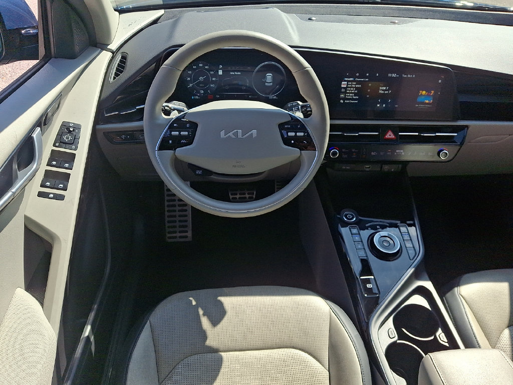 Used 2023 Kia Niro Wave w/ Wave Preserve Package FWD image 11