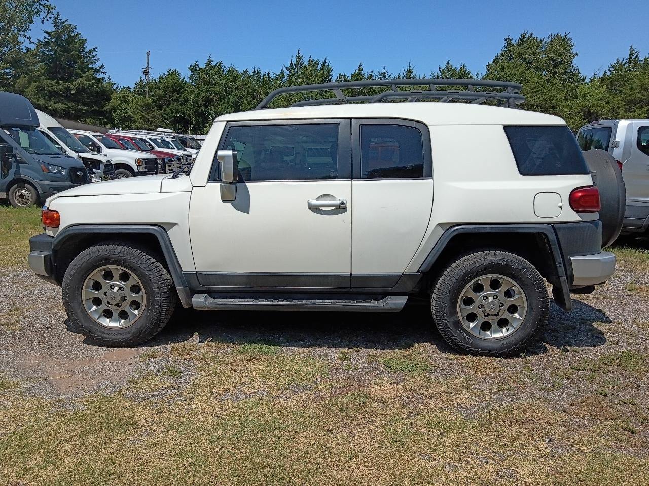 Used 2012 Toyota FJ Cruiser 2WD w/ Convenience Pkg image 8