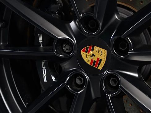 Used 2024 Porsche 911 Carrera S w/ Sport Package image 9