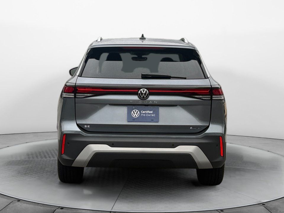 Certified 2026 Volkswagen Tiguan SE w/ Panoramic Sunroof Package AWD/4WD image 6