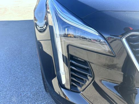 Certified 2023 Cadillac XT4 Sport image 10