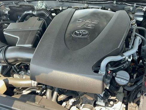 Used 2021 Toyota Tacoma SR5 image 10