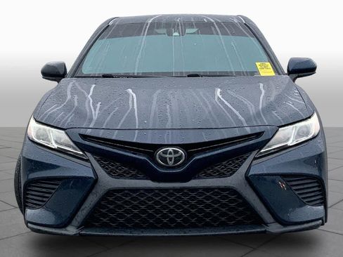 Used 2018 Toyota Camry SE FWD image 4