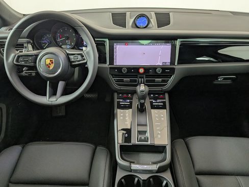 Certified 2026 Porsche Macan AWD/4WD image 17
