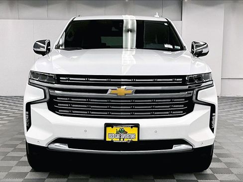 Used 2023 Chevrolet Suburban Premier AWD/4WD image 4
