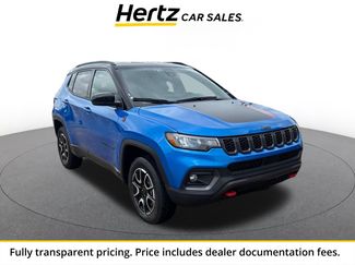 Used 2025 Jeep Compass Trailhawk AWD/4WD video 1