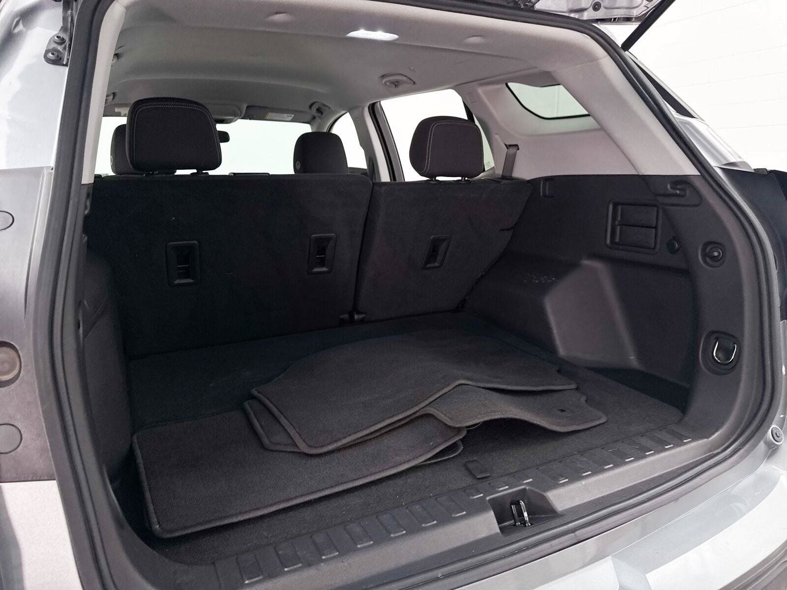 Used 2023 GMC Terrain SLE FWD image 29
