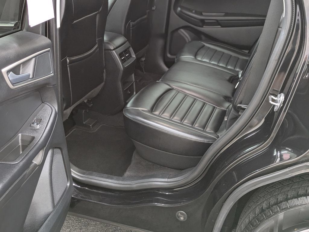 Used 2024 Ford Edge SEL AWD/4WD image 19