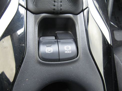 Used 2020 Toyota Corolla LE image 20