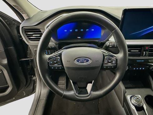 Used 2025 Ford Escape Platinum AWD/4WD image 18