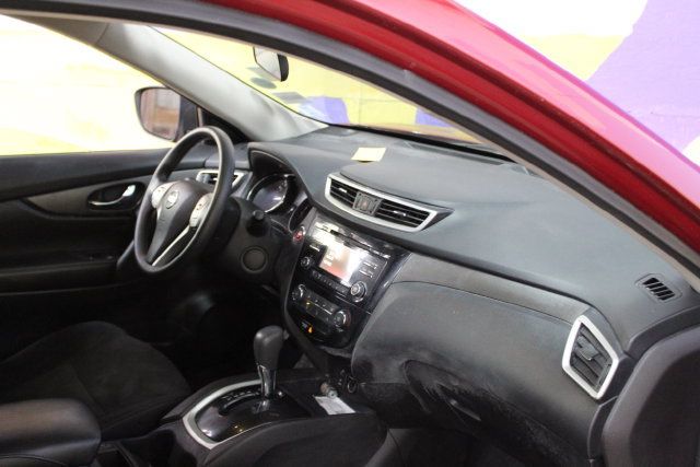 Used 2015 Nissan Rogue SV FWD image 12