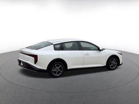 Used 2025 Kia K4 LXS image 15