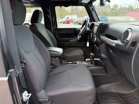 Used 2017 Jeep Wrangler Sport w/ Quick Order Package 24S AWD/4WD image 26
