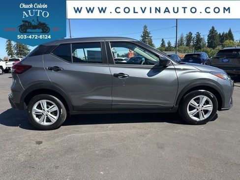 New 2025 Nissan Kicks Play S image 5