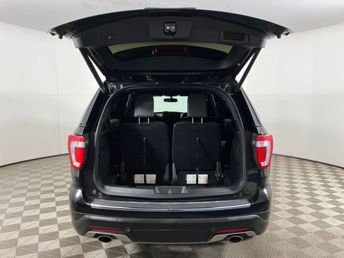 Used 2018 Ford Explorer XLT w/ Equipment Group 202A image 26