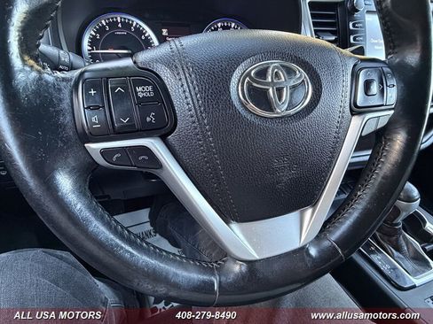 Used 2017 Toyota Highlander Limited w/ Carpet Mat Package FWD image 16
