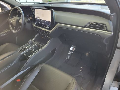 Certified 2025 Lexus TX 350 FWD w/ Technology Package image 18