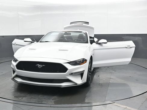 Used 2018 Ford Mustang GT Premium RWD image 49