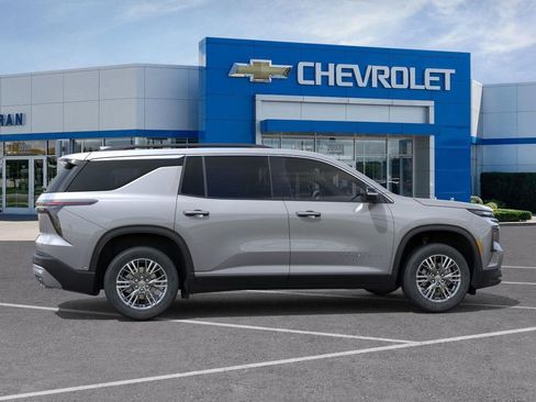 New 2026 Chevrolet Traverse LT image 5