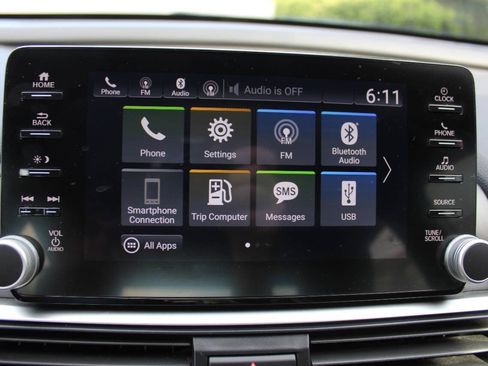 Used 2019 Honda Accord Sport image 9