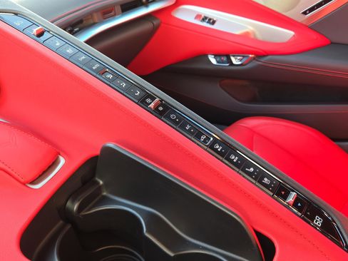 Used 2022 Chevrolet Corvette Stingray Preferred Cpe w/ Z51 Performance Package image 23