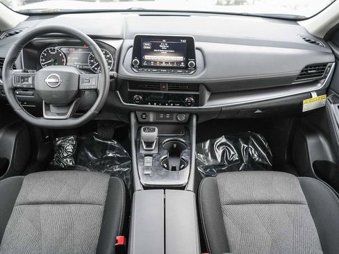 Used 2026 Nissan Rogue SV FWD image 12