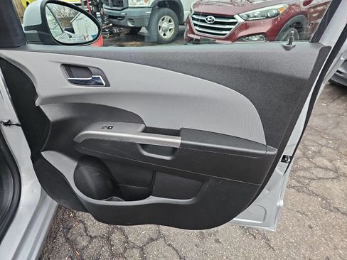 Used 2019 Chevrolet Sonic Premier image 24