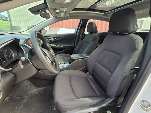 Used 2024 Chevrolet Malibu LT FWD image 15