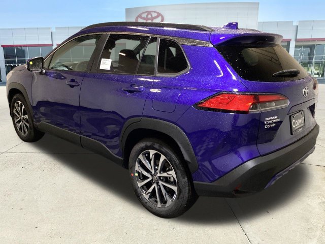 Used 2024 Toyota Corolla Cross XLE w/ Convenience Package AWD/4WD image 7