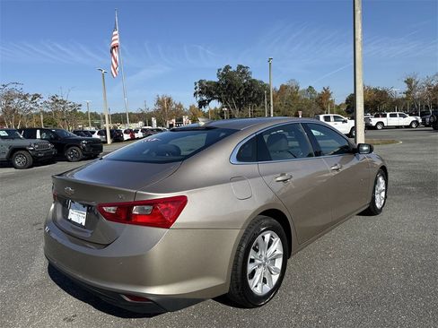 Used 2024 Chevrolet Malibu LT image 3