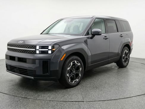 Used 2025 Hyundai Santa Fe SEL image 3