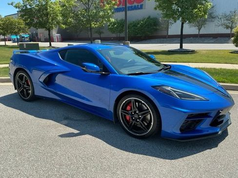 Used 2022 Chevrolet Corvette Stingray Preferred Cpe w/ Z51 Performance Package RWD image 2