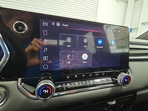 New 2026 GMC Canyon Elevation w/ Convenience Package image 17