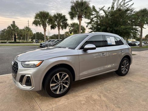 Used 2022 Audi Q5 2.0T Premium w/ Convenience Package image 1