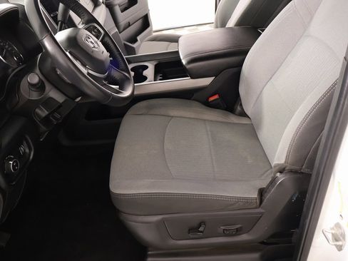 Used 2024 RAM 2500 Big Horn w/ Off Road Package image 10