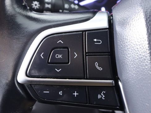 Used 2021 Toyota Highlander XLE image 12